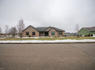3912 Clay Ct SE, Dennison, OH 44621