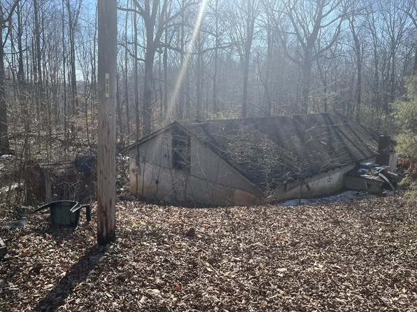 1156 Bearwallow Rd, Ashland City, TN 37015