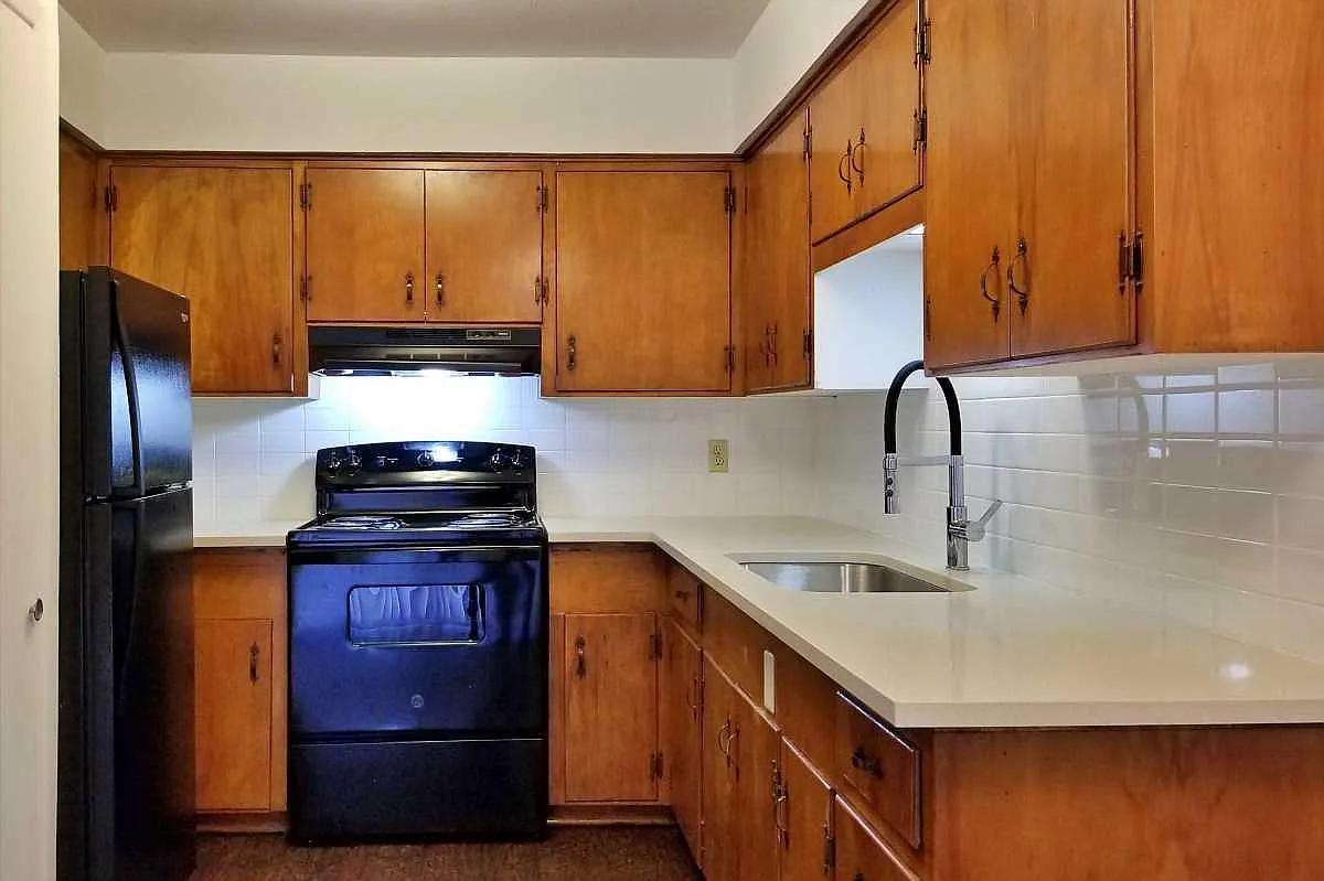 4000 Swiss Ave — Photo 3