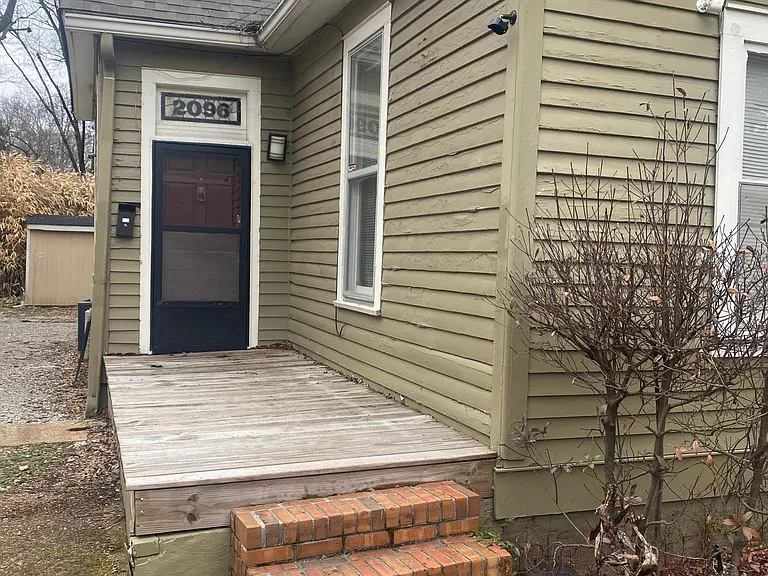 2096 Court Ave #1 — Photo 3