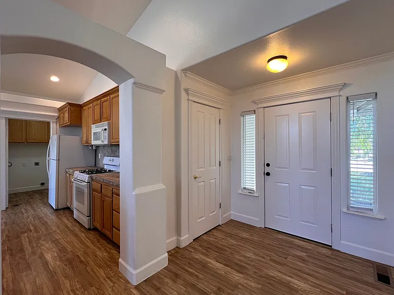 588 Wedge Ln — Photo 11