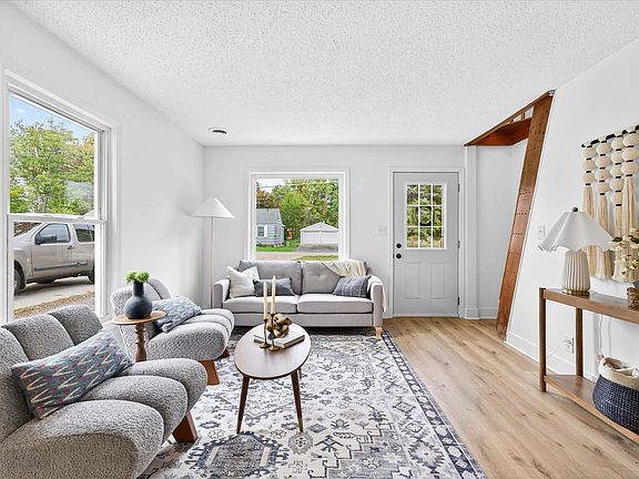 5th image of 100 Brownell St SE