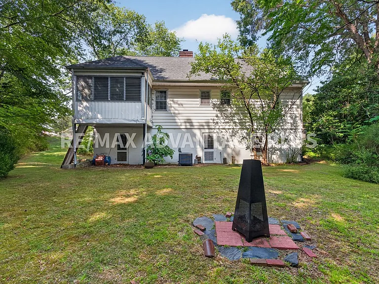 1004 Fourth Avenue Ext — Photo 40