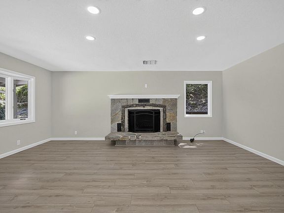 5th image of 16505 Sanborn Rd