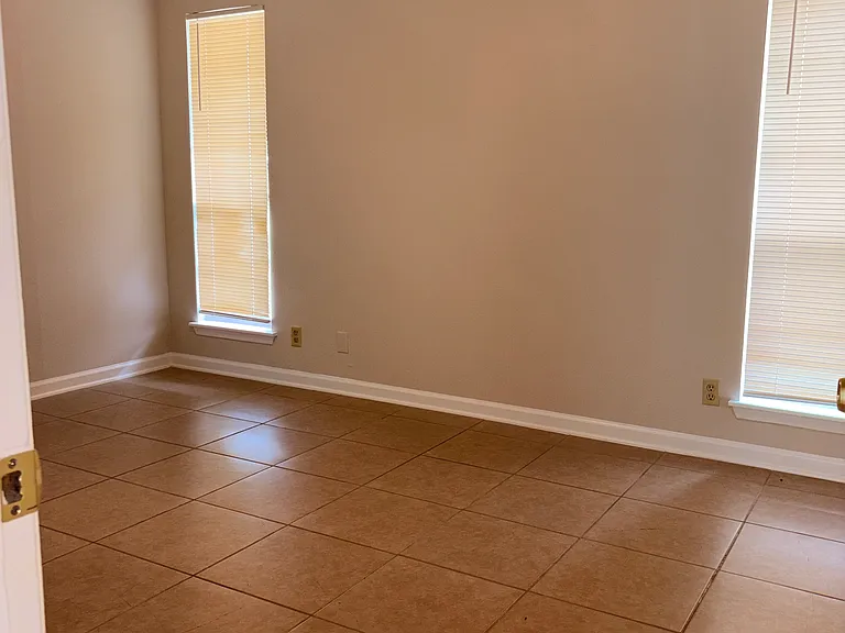 4514 Temple Hl — Photo 37