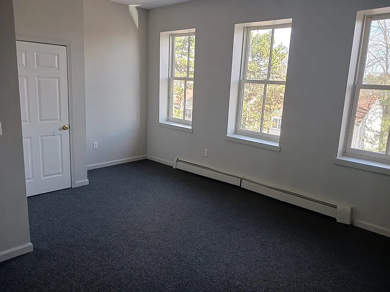 588-612 E Main St #598-C — Photo 3