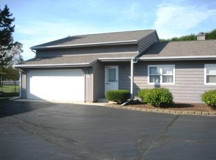 3516 Highcliff Cir, Sheboygan, WI 53083