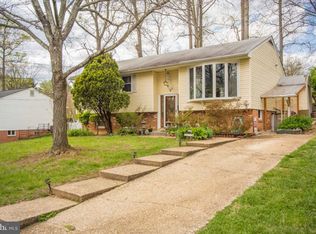 7916 Gosport Ln, Springfield, VA 22151