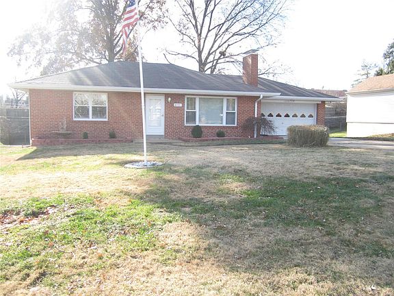 2nd image of 176 Tanzberger Dr