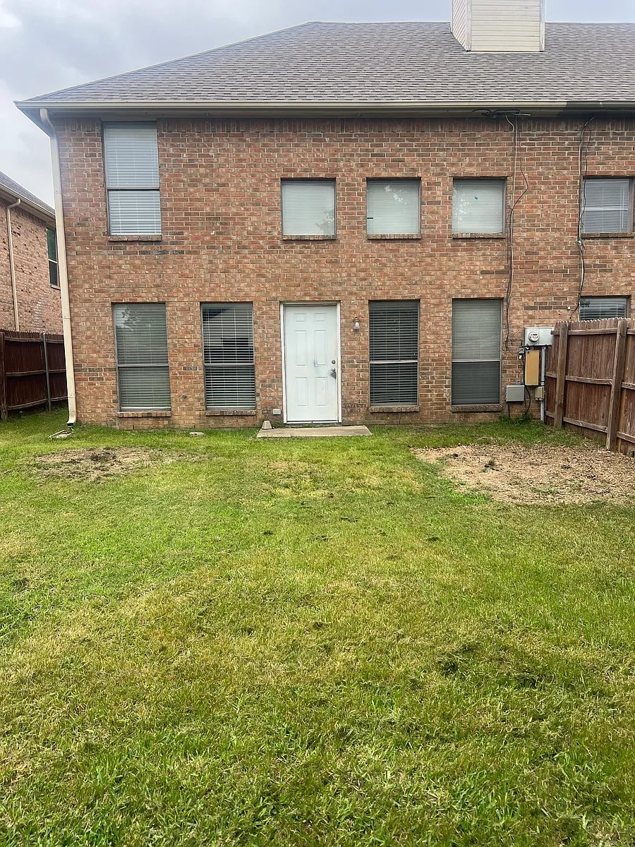 Building Photo - 1222 W Hudgins St #1224
