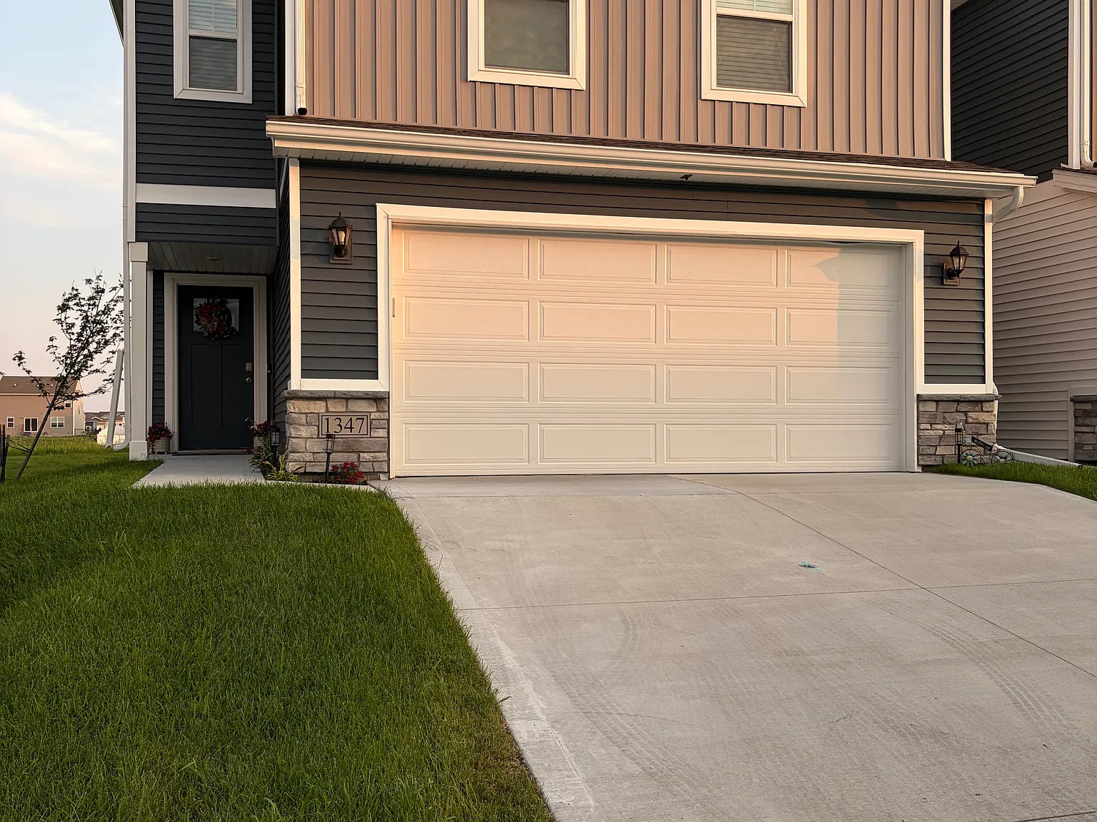 3 bed, 2.5 bath, 1511 sqft, $1,950 — Photo 1