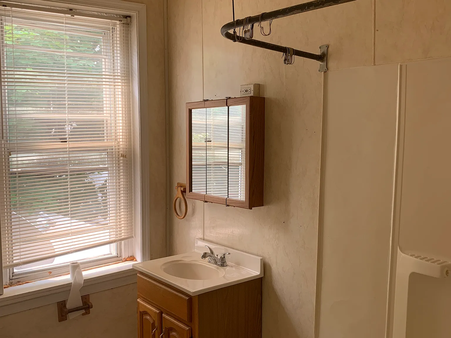 1 bed, 800 sqft, $1,350 — Photo 4