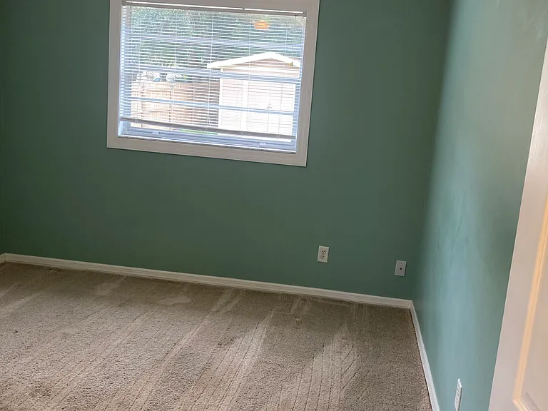 115 Kendale Dr — Photo 13
