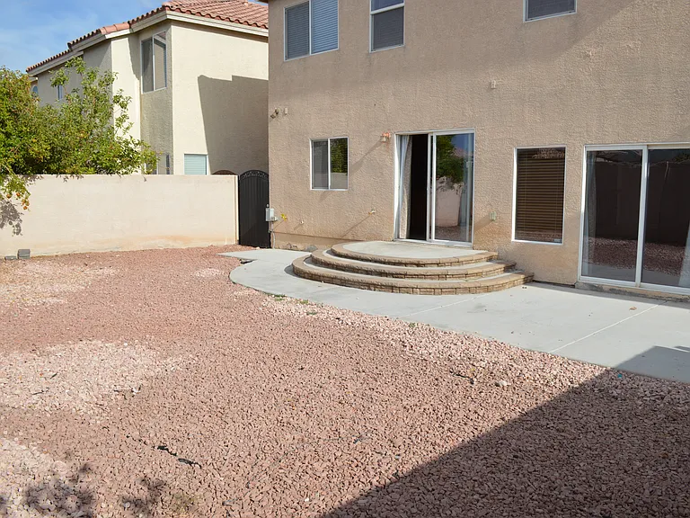 914 Socorro Song Ln — Photo 2