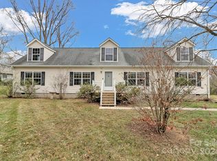 88 Salem Rd, Weaverville, NC 28787