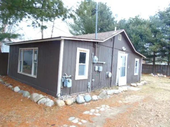 4096 Oak Flats Rd, Harrison, MI 48625