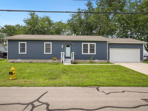 4591 Saint Clair St, Newport, MI 48166