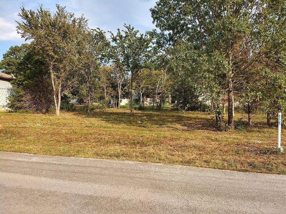 2nd image of 5 Fisher Creek Dr