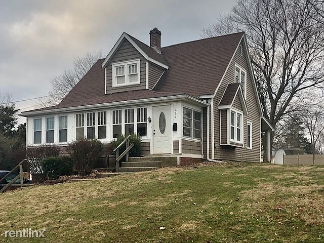 1st image of 284 Lee Ave