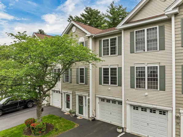 26 Eastwood Way, Manchester, NH 03109