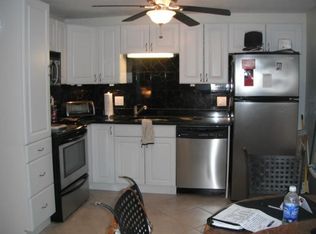 1 Atkinson Dr APT 4, Saugus, MA 01906