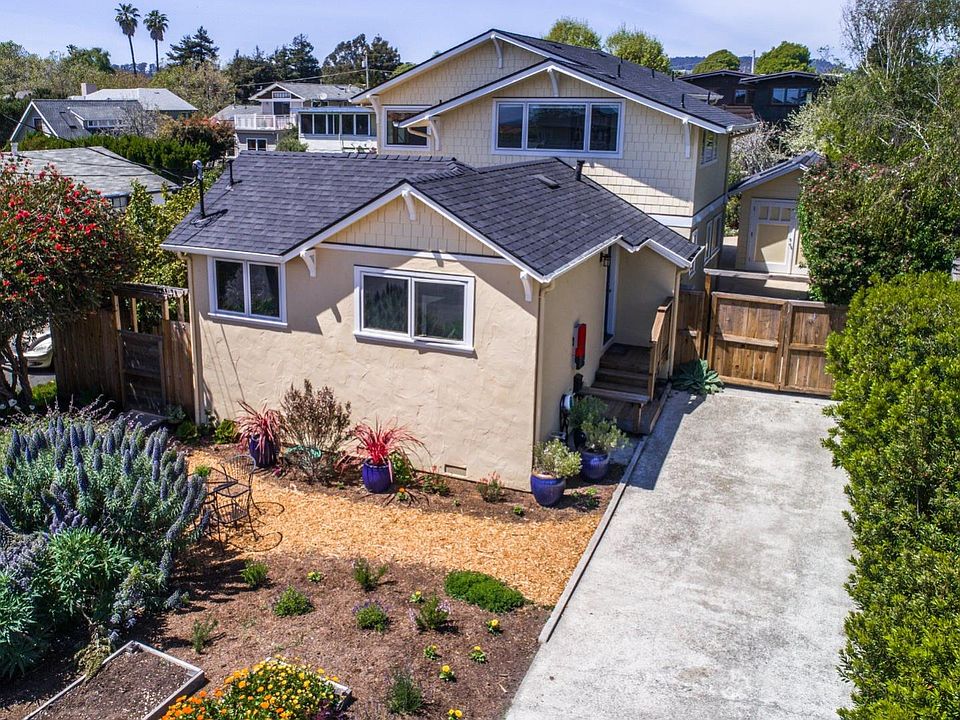 1st image of 212 Oxford Way