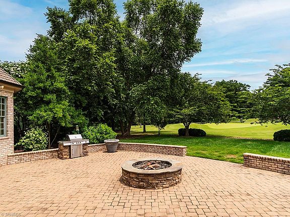 5th image of 506 Truitt Dr