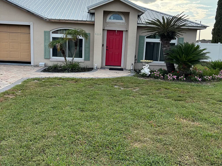 4609 Palmetto Dr — Photo 9