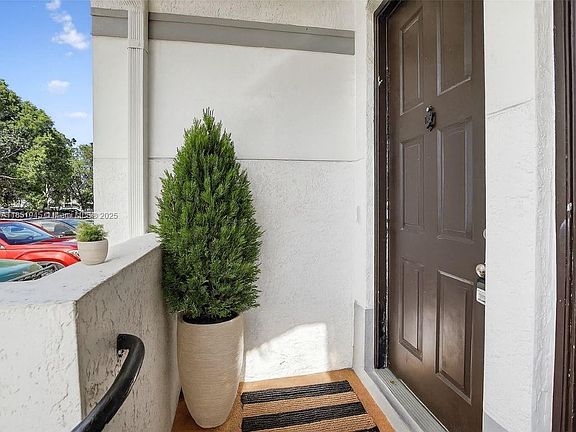 5th image of 781 SW 148th Ave APT 1506