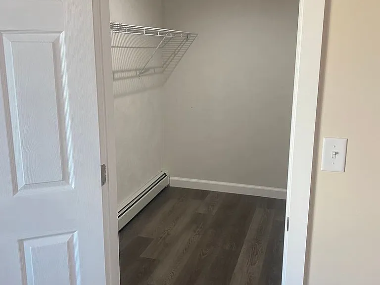 150 Stamford Ave — Photo 16