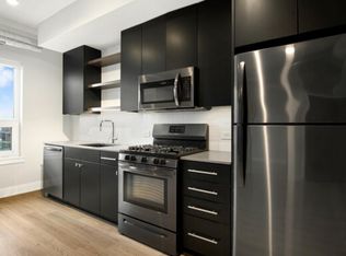941-605 W Belmont Ave, Chicago, IL 60657