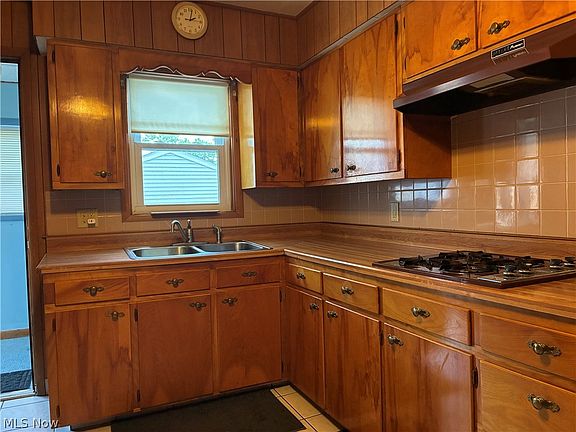 3rd image of 1023 South St