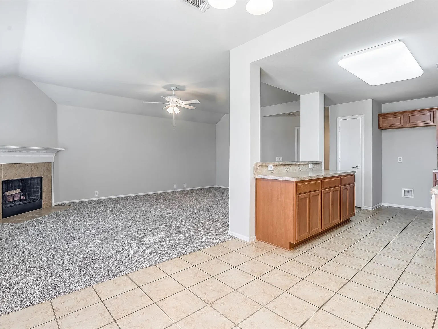 4 bed, 1560 sqft, $2,295 — Photo 2