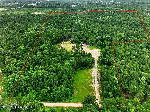 4th image of 94 Desoto Rd