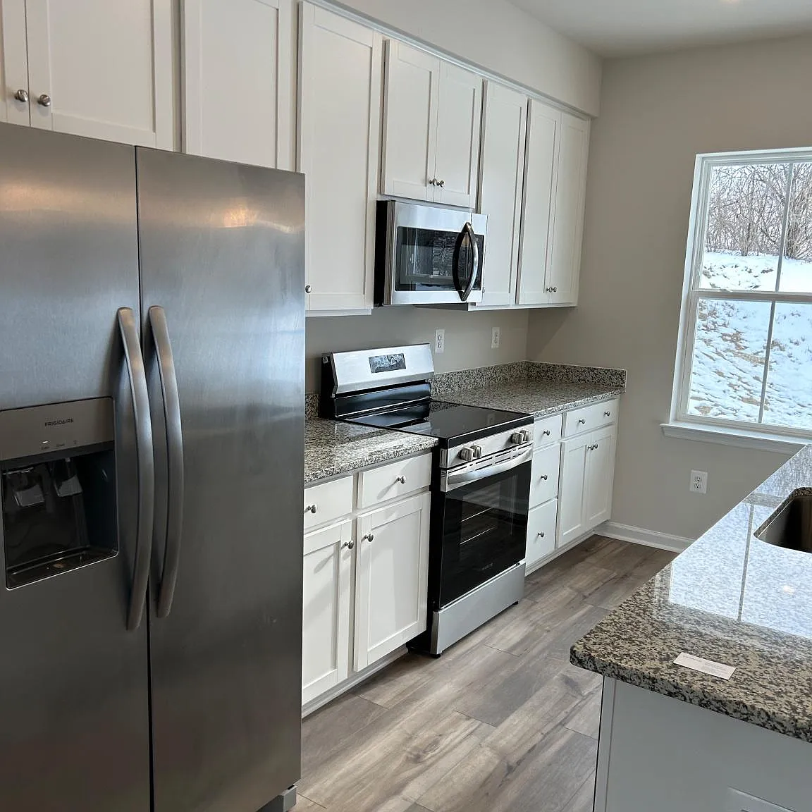 3 bed, 2.5 bath, 1750 sqft, $2,000 — Photo 3