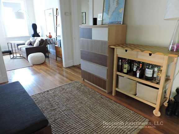 2nd image of 9 Egremont Rd #13