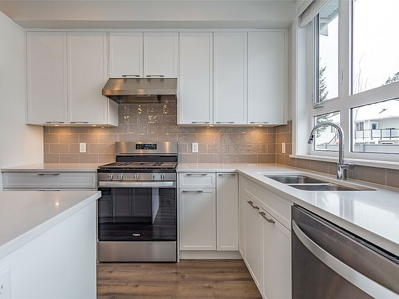 5th image of 13098 Shoreline Dr #68