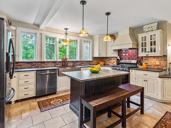 3rd image of 49 Neighbors Row