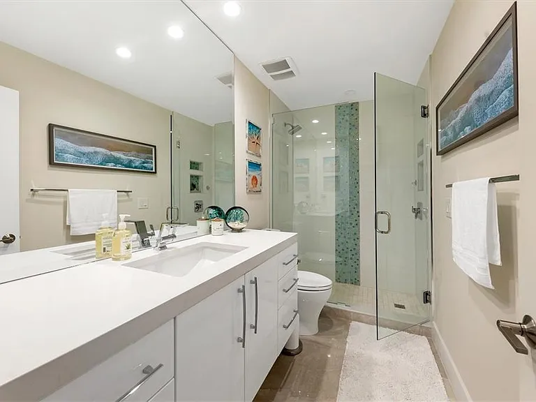 5757 Gulf Of Mexico Dr #305 — Photo 27