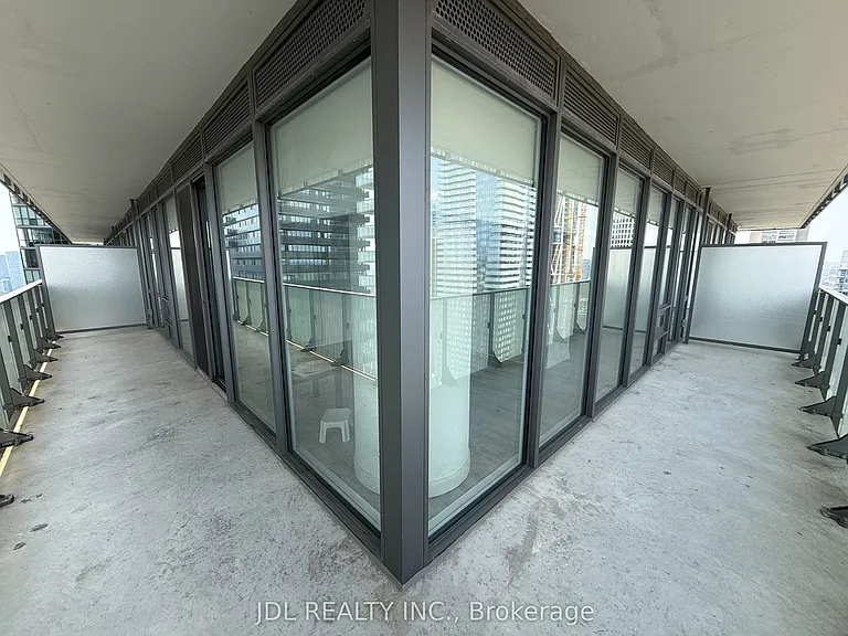 42 Charles St E #4008 — Photo 15