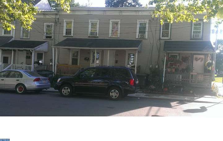 2nd image of 116 N 9th Ave