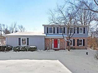 236 Beachview Ln, North Barrington, IL 60010