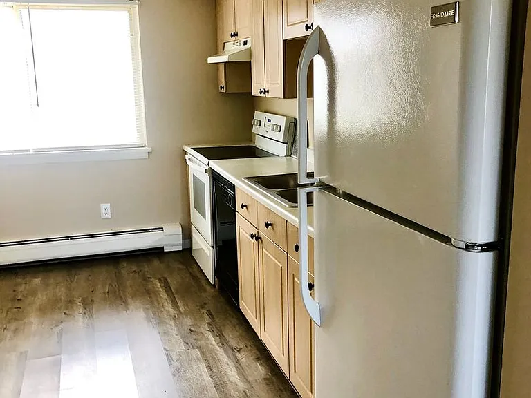 3546 Lyell Rd — Photo 7
