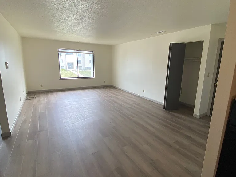 3728 W 9th St #10 — Photo 2