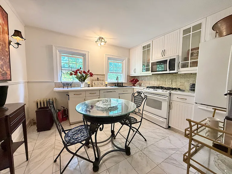 76 Elm St #2 — Photo 19