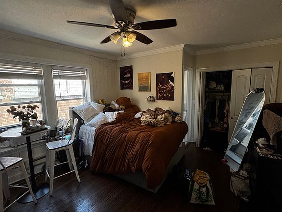 4th image of 2126 N Dayton St #304