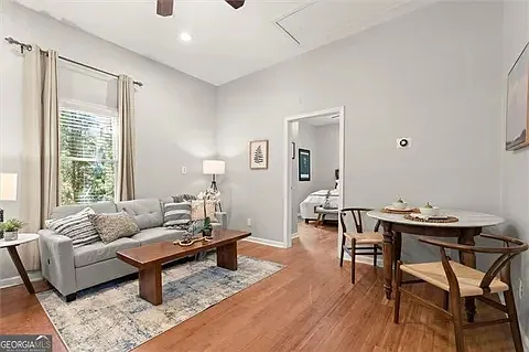 578 East Ave NE — Photo 7