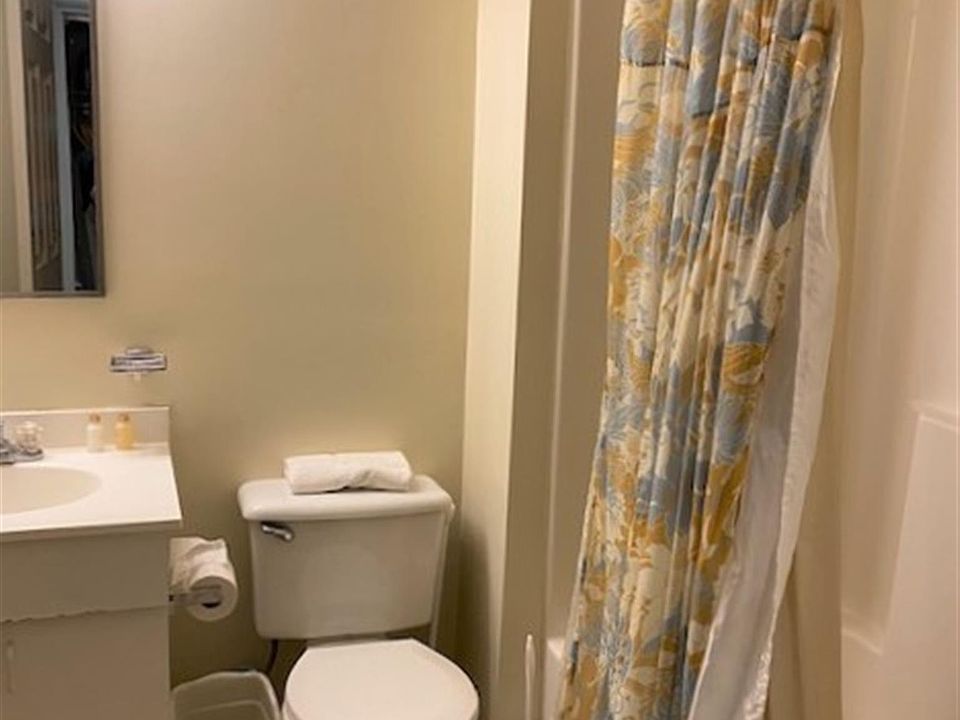 2nd image of 366-364 Harvard St #2