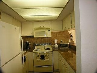 5th image of 310A Padre Blvd