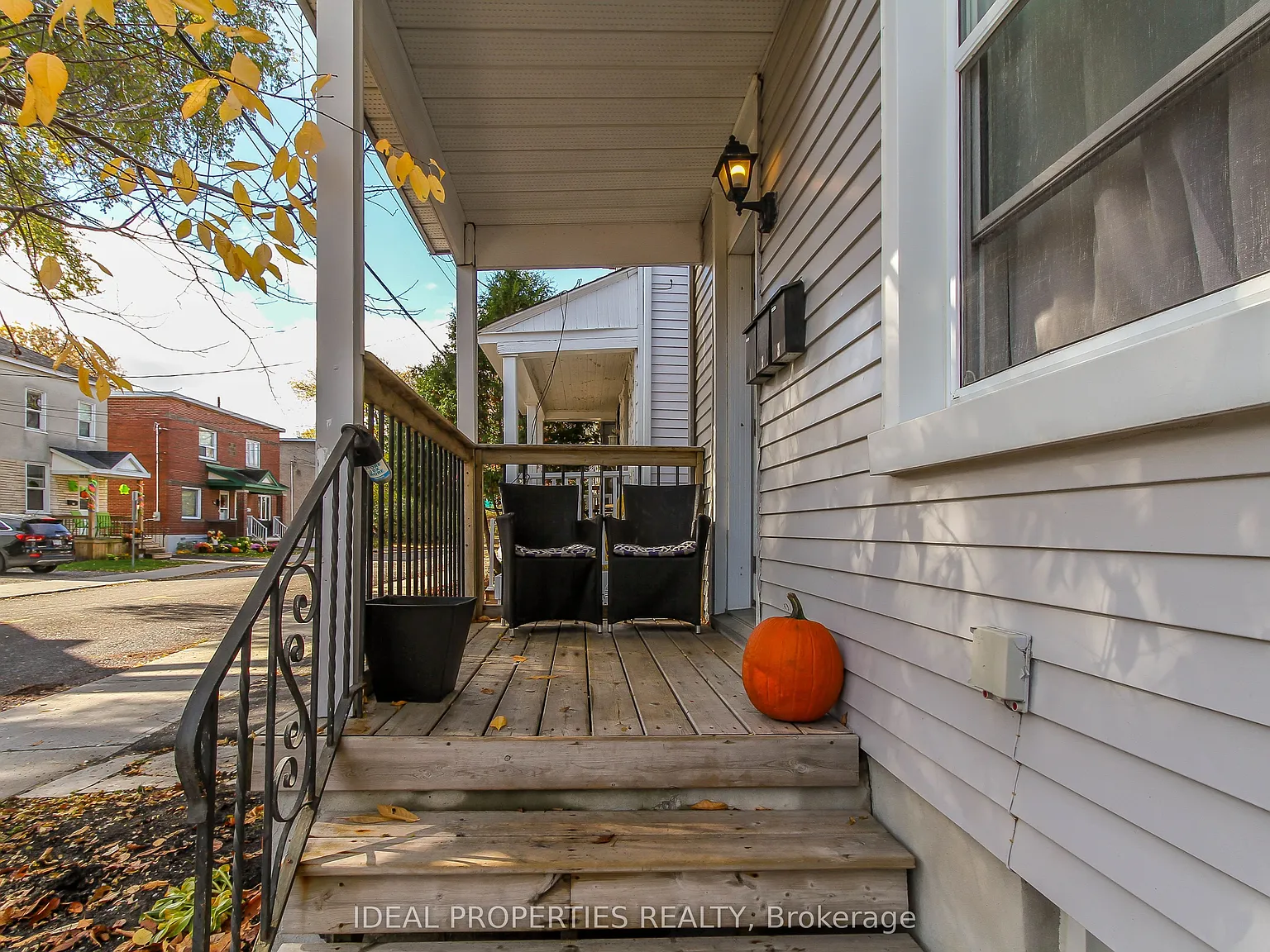 2 bed, $1,995 — Photo 2